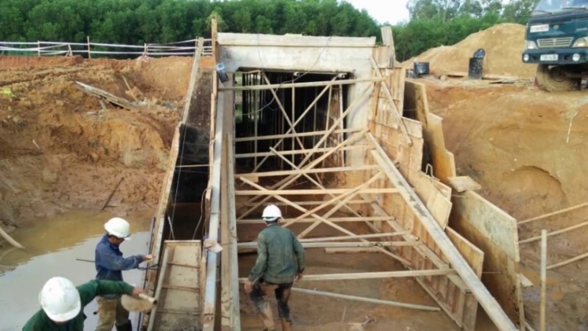 Khảo sát kênh thủy lợi TX Quảng Yên